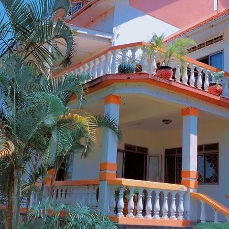 La Feve Beach Bed And Breakfast Entebbe Eksteriør billede